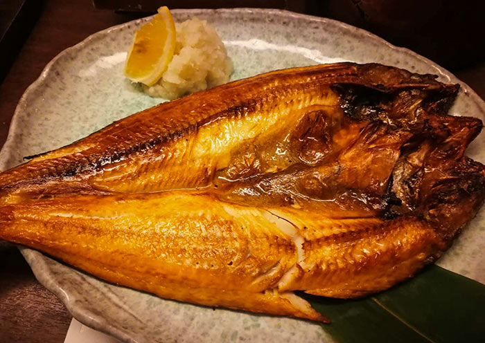 Pescado a la Parrilla al Estilo Japonés Japanese-Style Grilled Fish