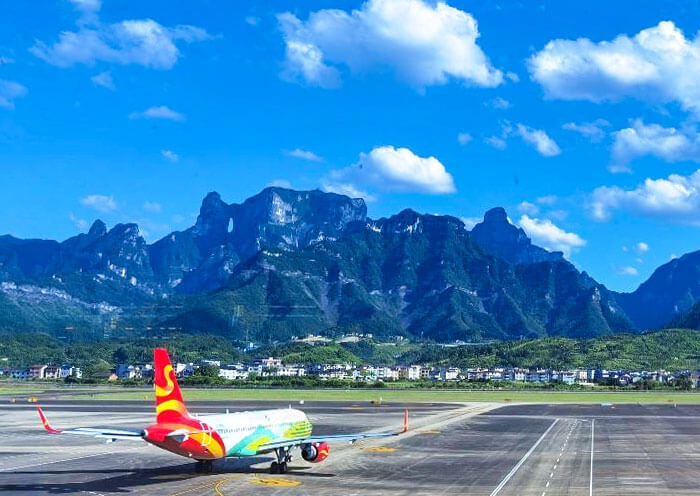 Welcome to Zhangjiajie Airport