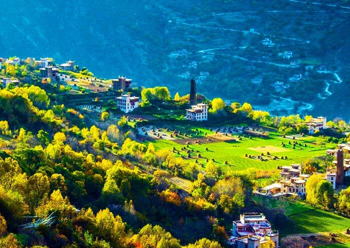 Danba Zhonglu Village, Sichuán Occidental