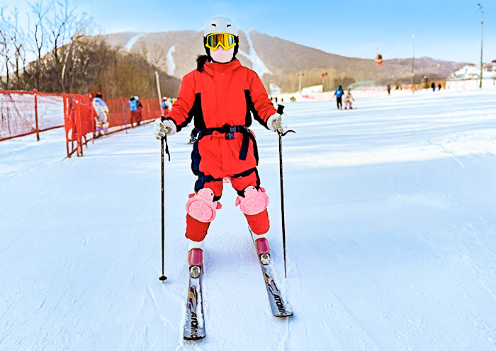 AOT guests skiing at Yabuli Ski Resort near Harbin
