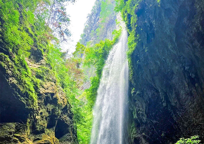 Longshuixia Gap 
