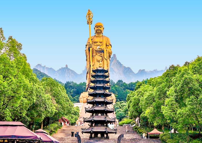 Vista frontal del Bodhisattva Ksitigarbha