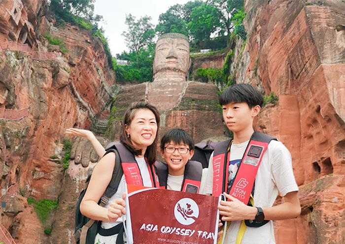 Leshan Giant Buddha - 71 meters tall 