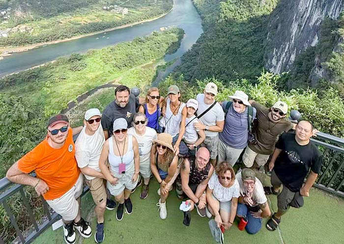 Atardecer desde la Colina Cuiping en Yangshuo