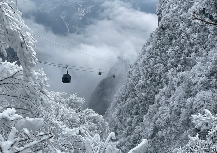 Montaña Tianmen: La Corona de Hielo de Zhangjiajie