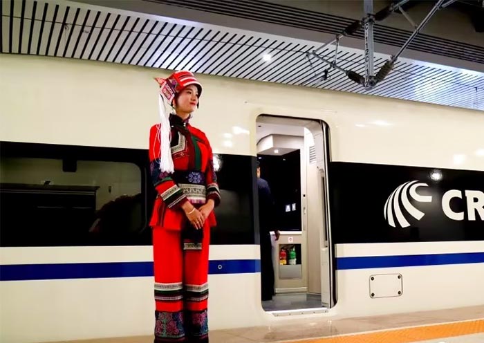 Boarding High Speed Train at Kunming Station
