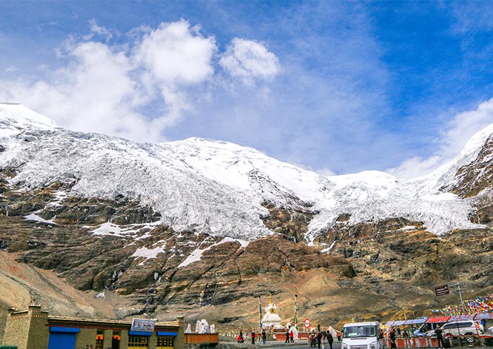 Karora Glacier in Tibet