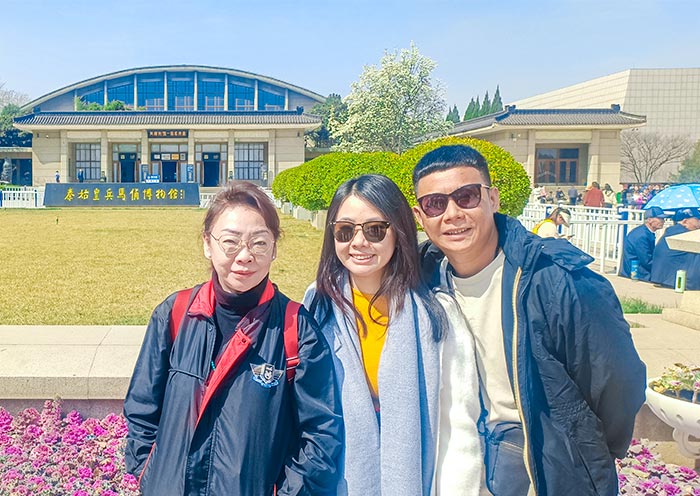 Tour Terracotta Warriors with AOT
