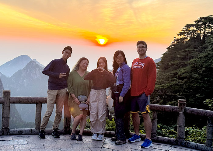 Sunrise in Yellow Mountain