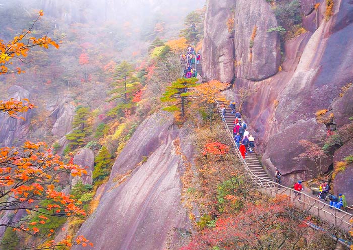  Mount Huangshan in Autumn