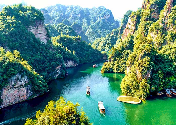 Baofeng Lake with Clear Water, Zhangjiajie
