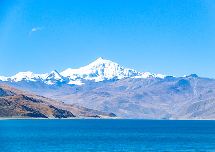Tibet Yamdrok Lake