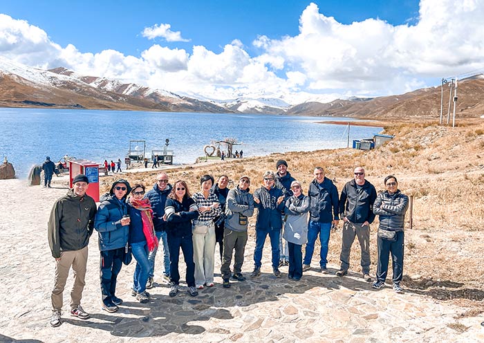 Our Guests at Yamdrok Lake 
