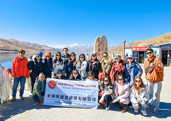 Our Guests at Yamdrok Lake