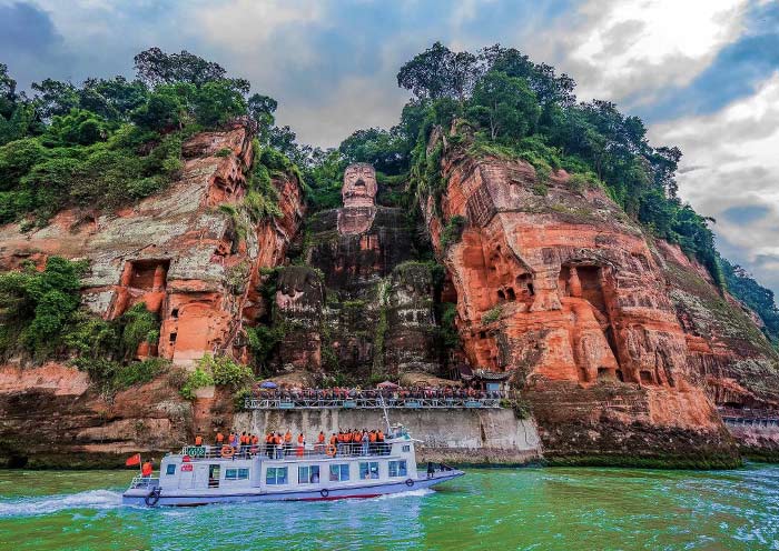 Take Boat Trip to View Leshan Giant Buddha