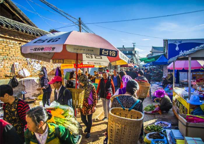 The Bustling Xizhou Local Market