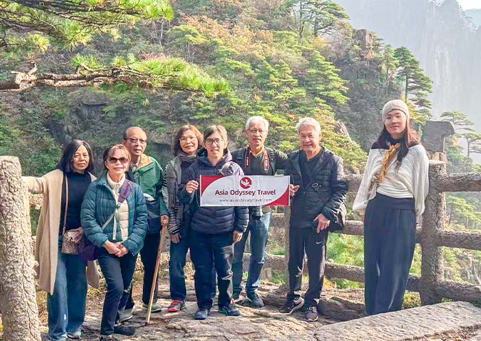 Cloud-Dispelling Pavilion, Mt.Huangshan