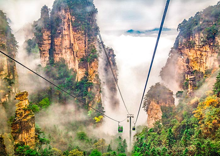 Take Tianzishan Cable Car in Zhangjiajie