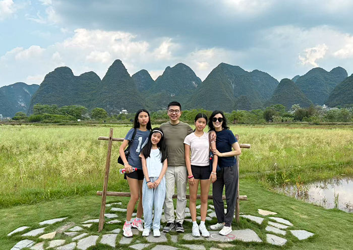 The Serene Charm of Yulong River's Scenic Landscapes