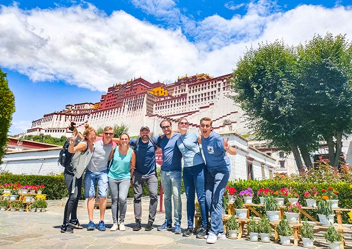 Nuestros queridos huéspedes visitaron el Palacio del Potala en Lhasa en julio. Lhasa Potala Palace