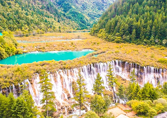 Nuorilang Waterfall in Jiuzhaigou Valley