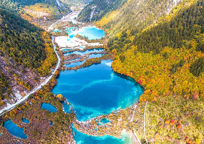 Panoramic View of Shuzheng Lakes in Jiuzhaigou Valley
