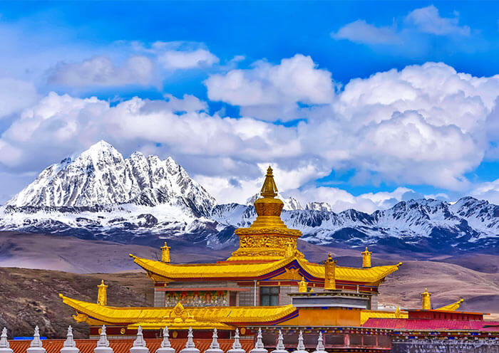 Tagong Monastery with stunning views of the surrounding mountains