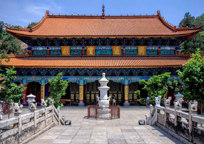 Buddha Hall of Yuantong Temple