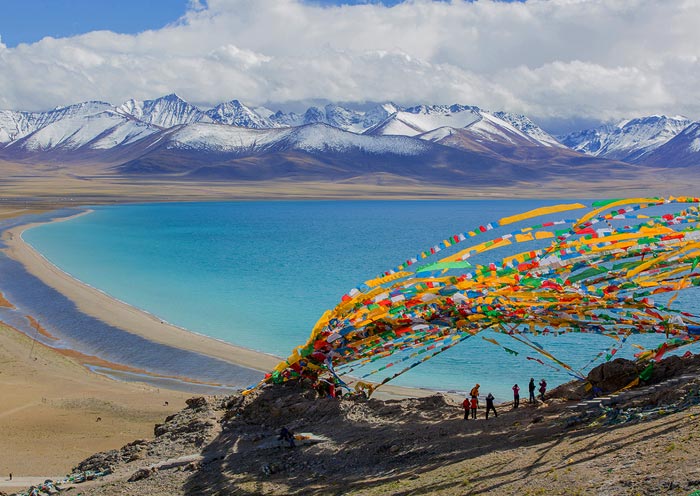 Lago Namtso, el Lago Sagrado y Tranquilo en el Tíbet Namtso Lake, Tibet