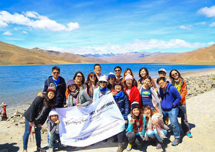 Our Guests at Yamdrok Lake Our Guests at Yamdrok Lake