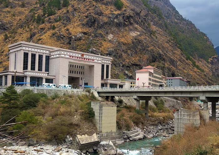 China and Nepal border crossing: Gyirong Port
